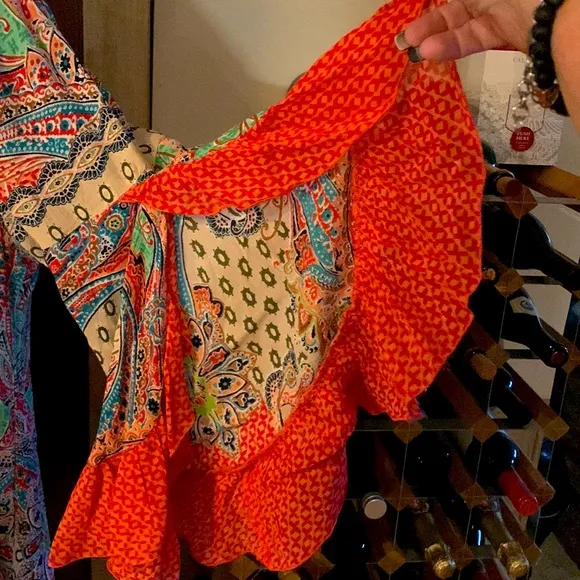 bila Women’s Dress NWOT Pretty Bell Cut Sleeves, Off Shoulder Wearing Option Size M - Image 2