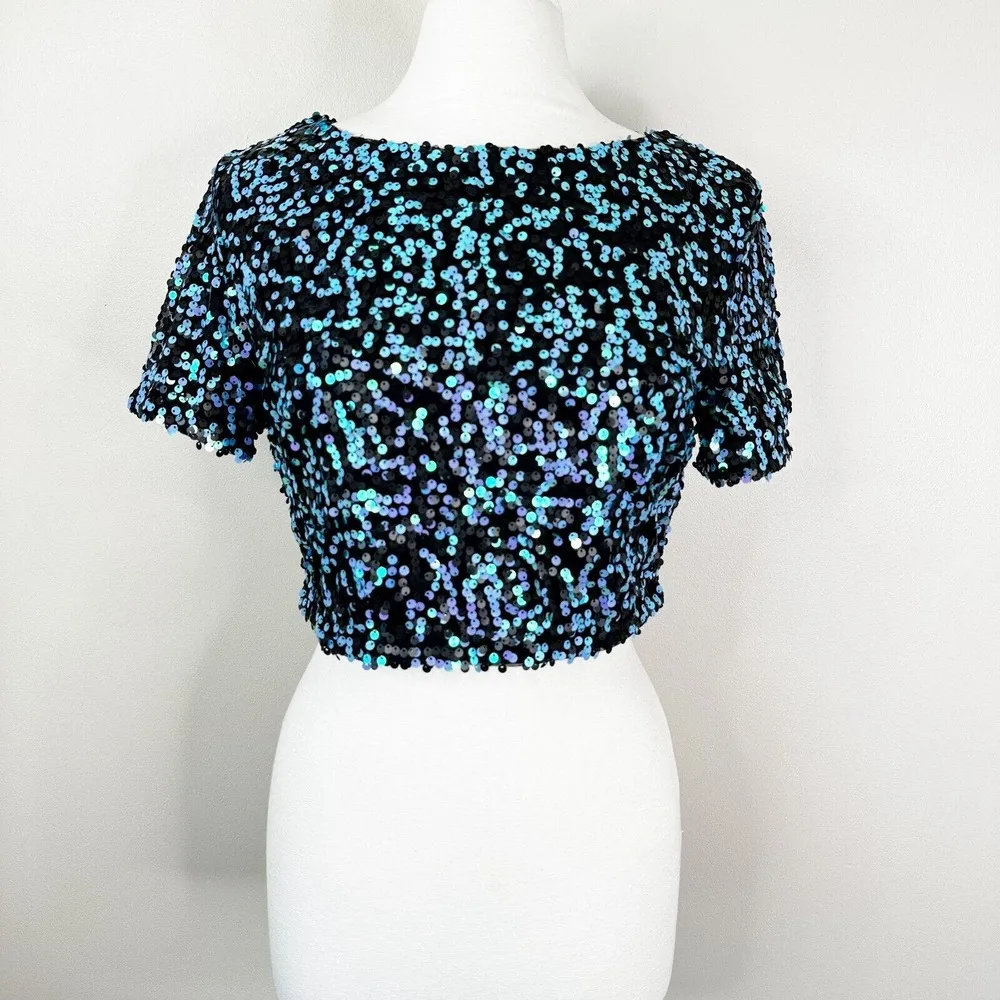 NEW Charlotte Russe Shirt Size M Vegas Baby All Over Sequin Crop Top - Image 2
