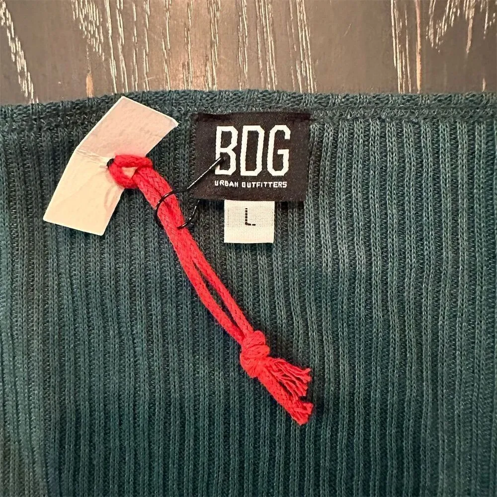 BDG Urban Outfitters Green Surplice Neck Cropped Blouse Long Sleeve Size L - Image 5