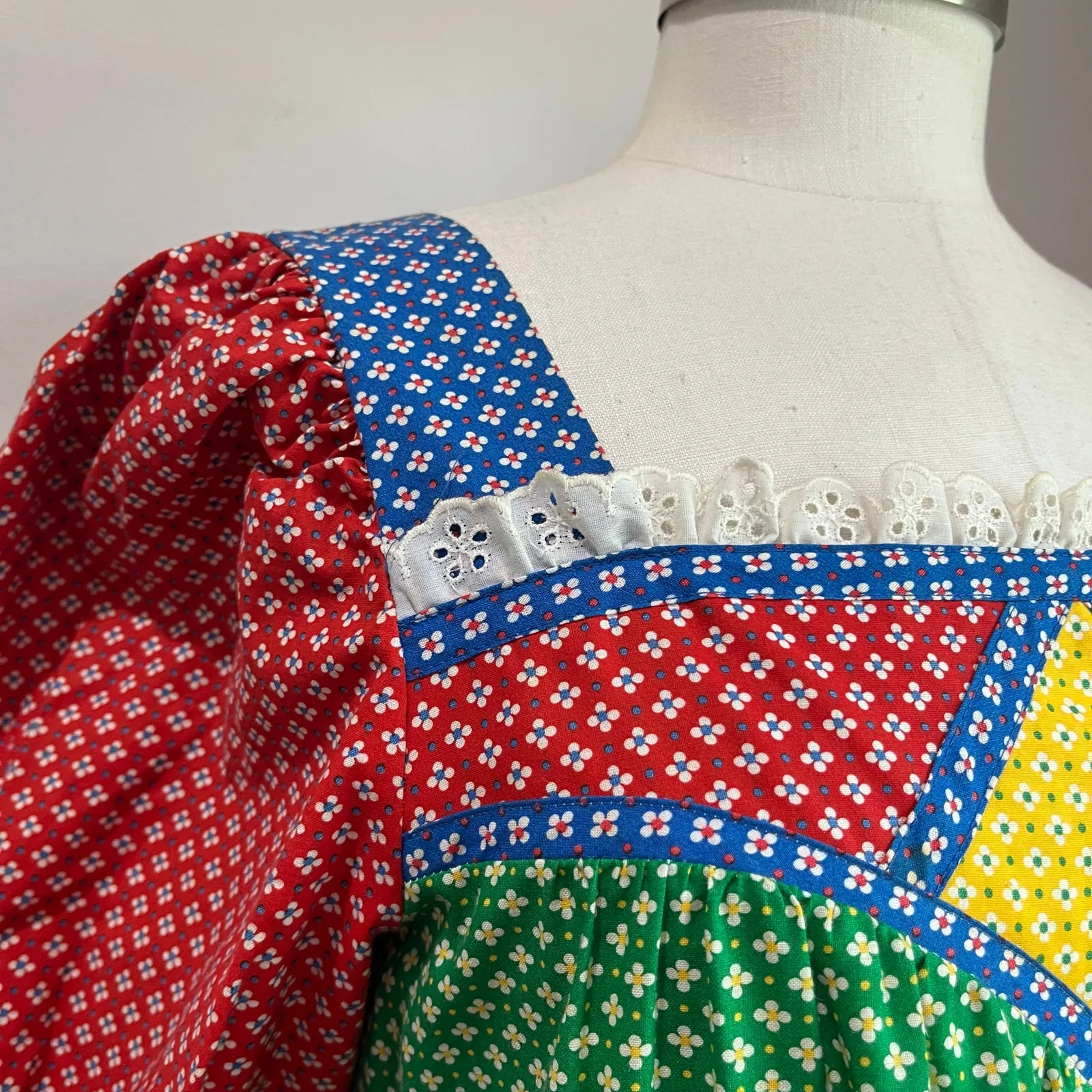 70~80's USA Flower Motif Pattern Colorful Tiered Union Made Chore Dress Sz L Red Size L - Image 6