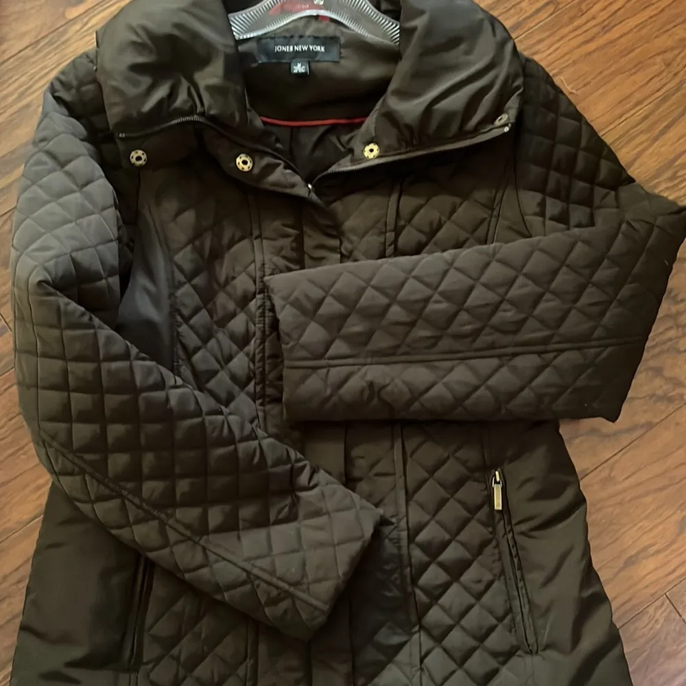 Jones New York quilted coat - Image 10