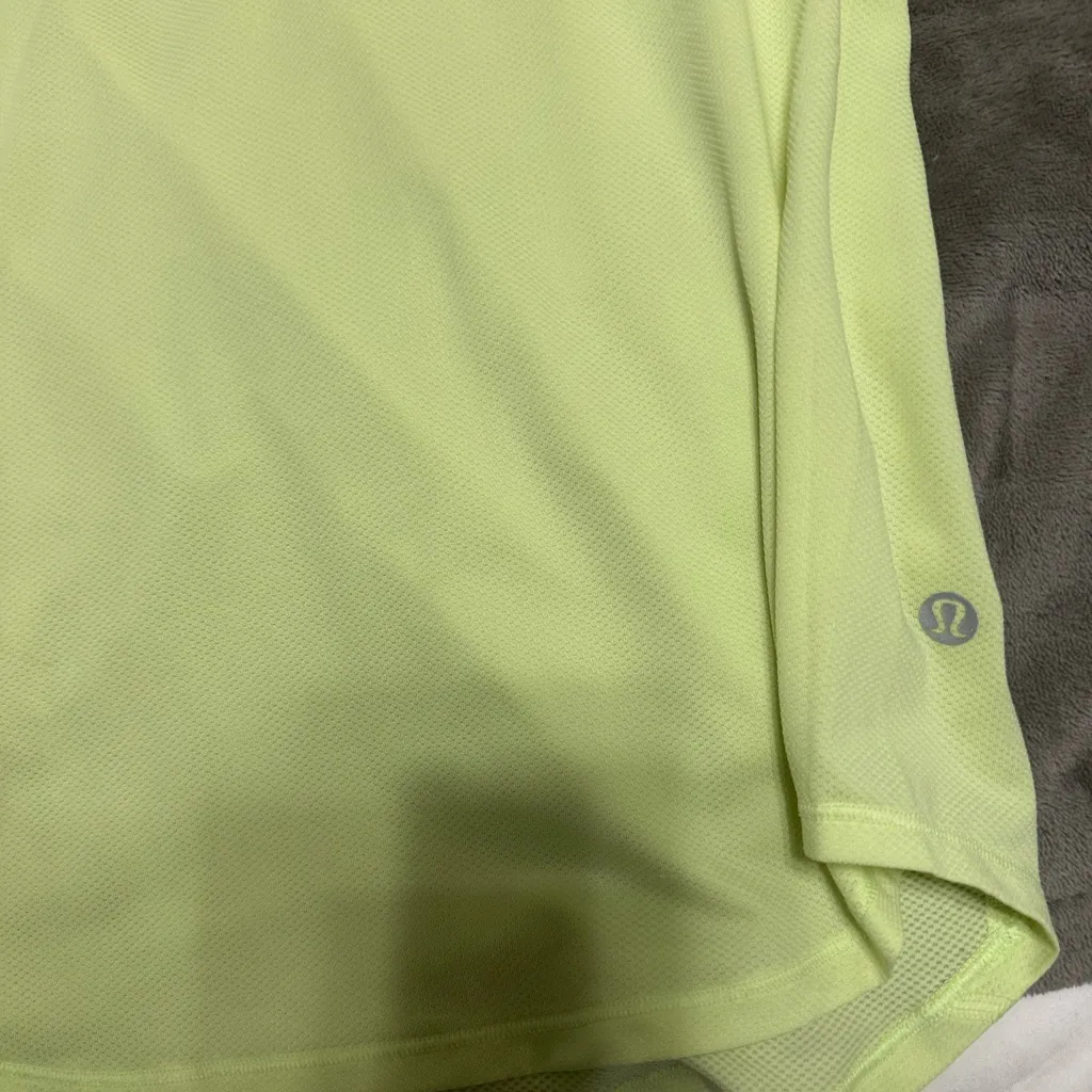 Lululemon highlighter green/yellow tshirt - Image 2