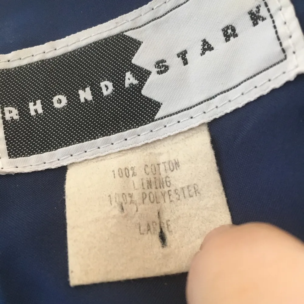 FINAL MARKDOWN Rhonda stark Aztec look vest large - Image 4