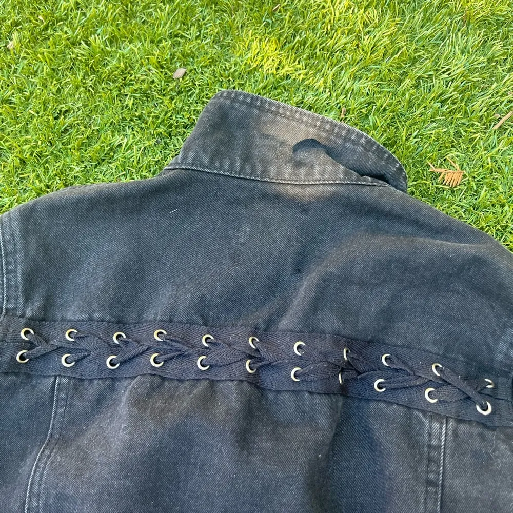 Black Denim Gromet Grunge Jean Jacket Love Tree - Image 6