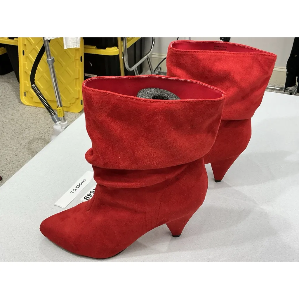 Womans Call It Spring Scrunched Ankle Boots 9 Red Pointed Toe Pull On Cone Heel - Image 5