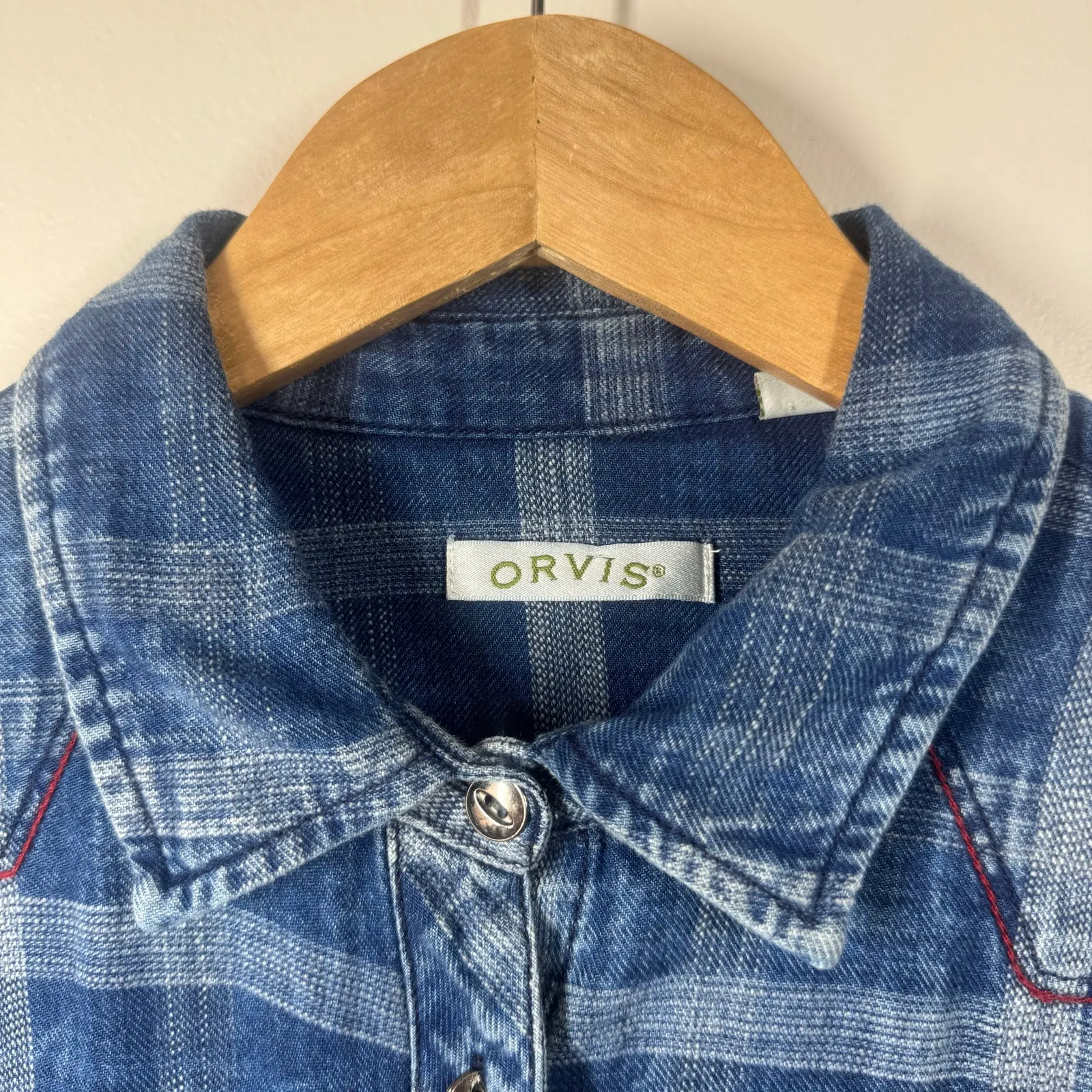 Orvis Shirt Women Size M Blue Plaid Metal Button Up Western Roll Tab Country - Image 6