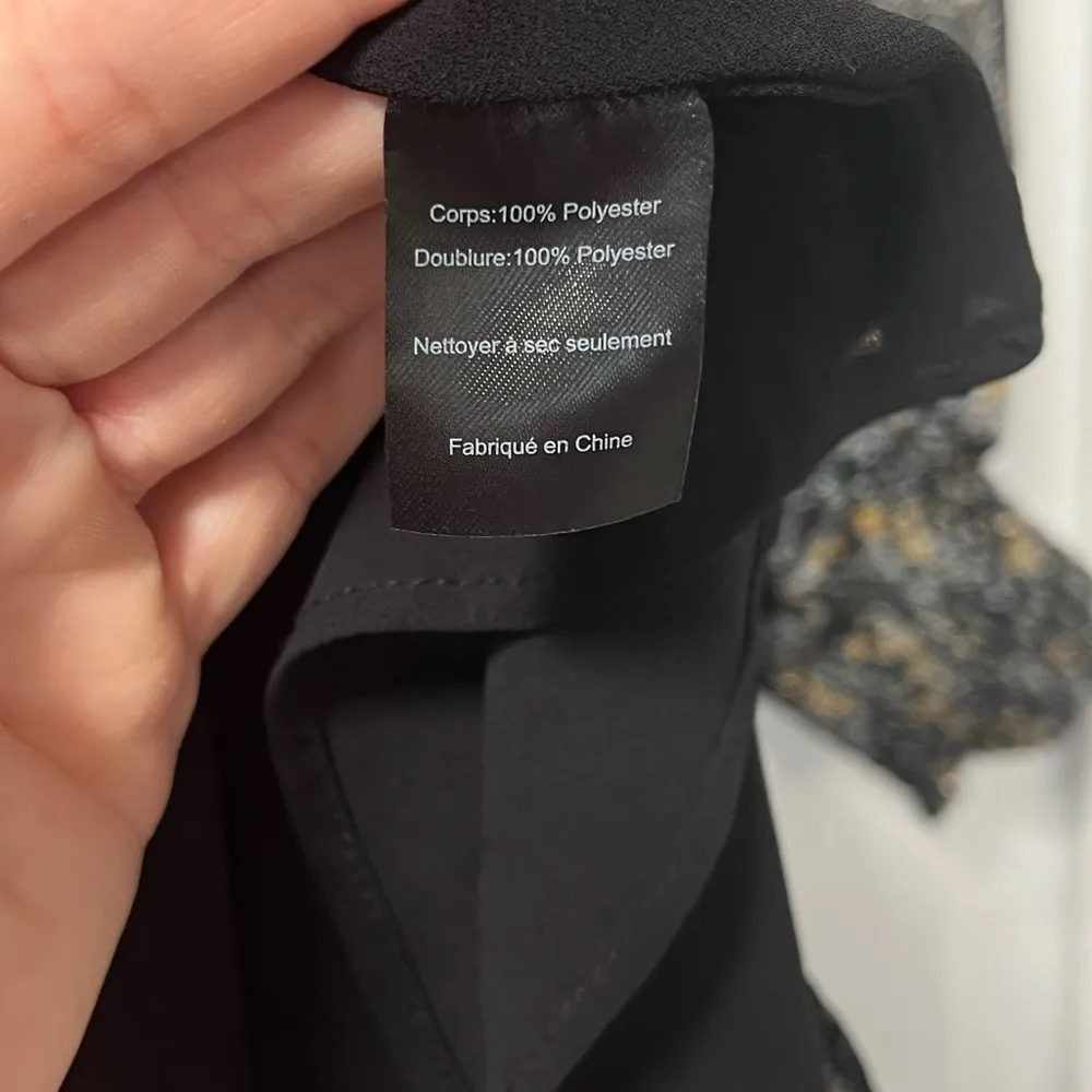 Astr The  Label Black mustard floral Long sleeve tiered dress size medium - Image 5