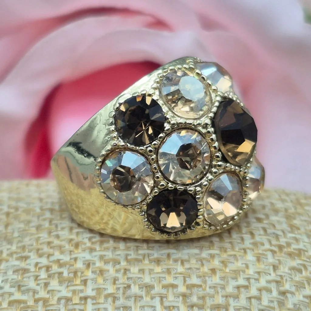 Gold Tone & Crystal Statement Cocktail Ring Fashion Bling Size 7 Mint - Image 3
