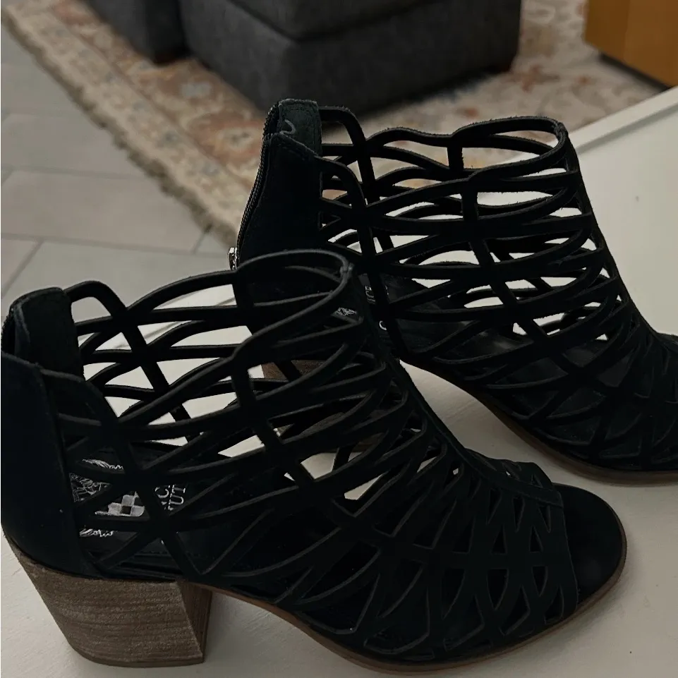 Heeled SandalsElegant Black Cutout ByVince Camuto   size 8 M. Great shape - Image 2
