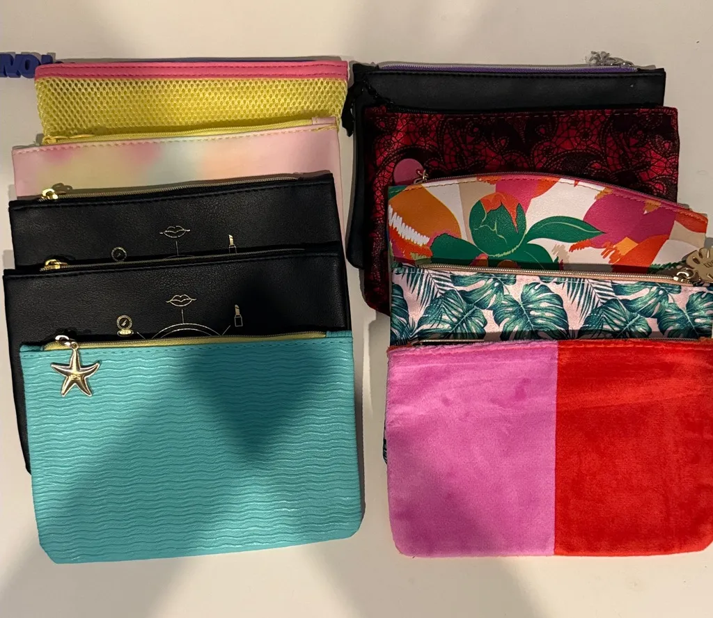 Colorful Women's makeup Bag Set of 10 Black - Image 1