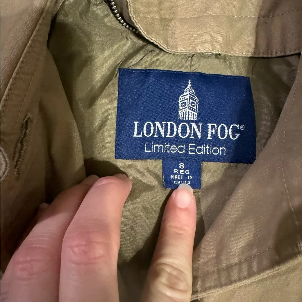 London Fog Women’s Tan Trench Jacket Size 8 Reg 3/4 trench - Image 3