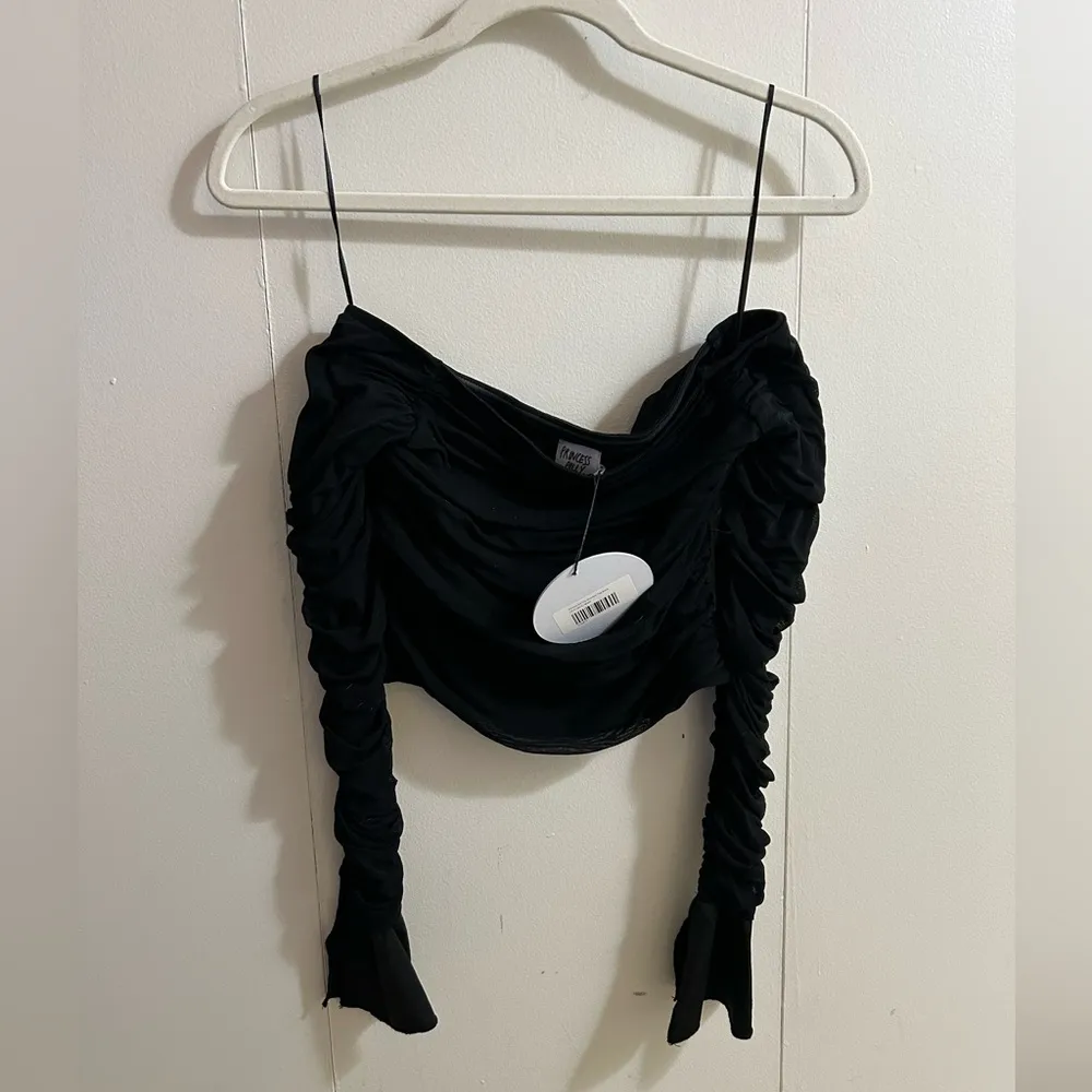 (NWT)  Moreno Off the Shoulder Top Black Flare Sleeves - Image 3