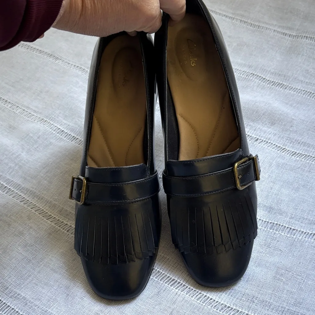 Clarks Women’s “Tealie” Dark Navy/Black Leather Heeled Loafers - Image 9