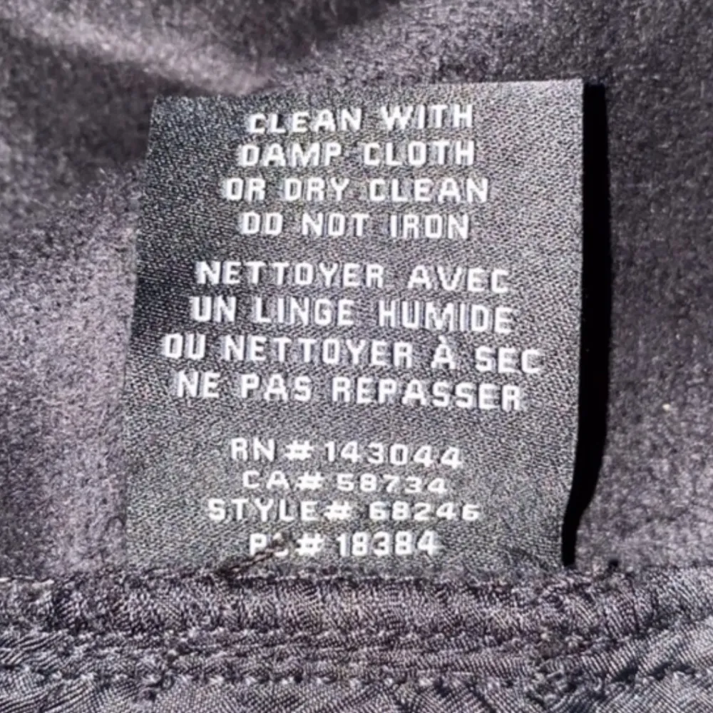 NWT $180 7 For All Mankind Faux Leather Crop Trousers - Large - Image 8