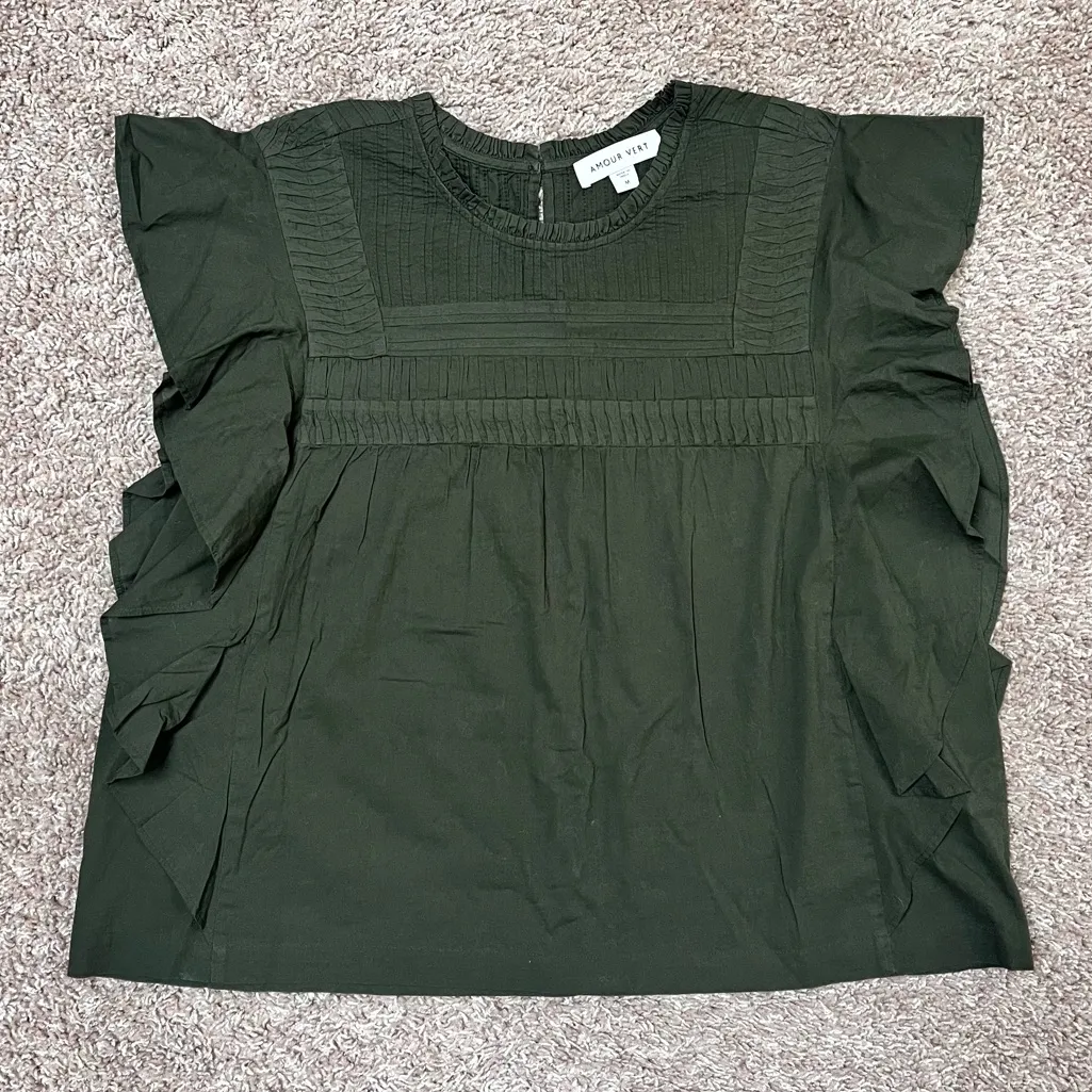 Amour Vert Organic Cotton Ruffle Short Sleeve Blouse - Image 2