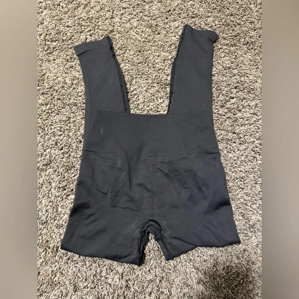 Lululemon Inspire Cropped Tight Leggings - Image 3