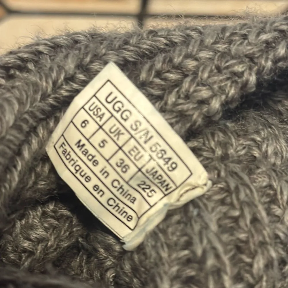 UGG Cardy 5649 Gray Suede Sock Knit Tall Button Slipper Winter Boots Womens sz 6 - Image 11