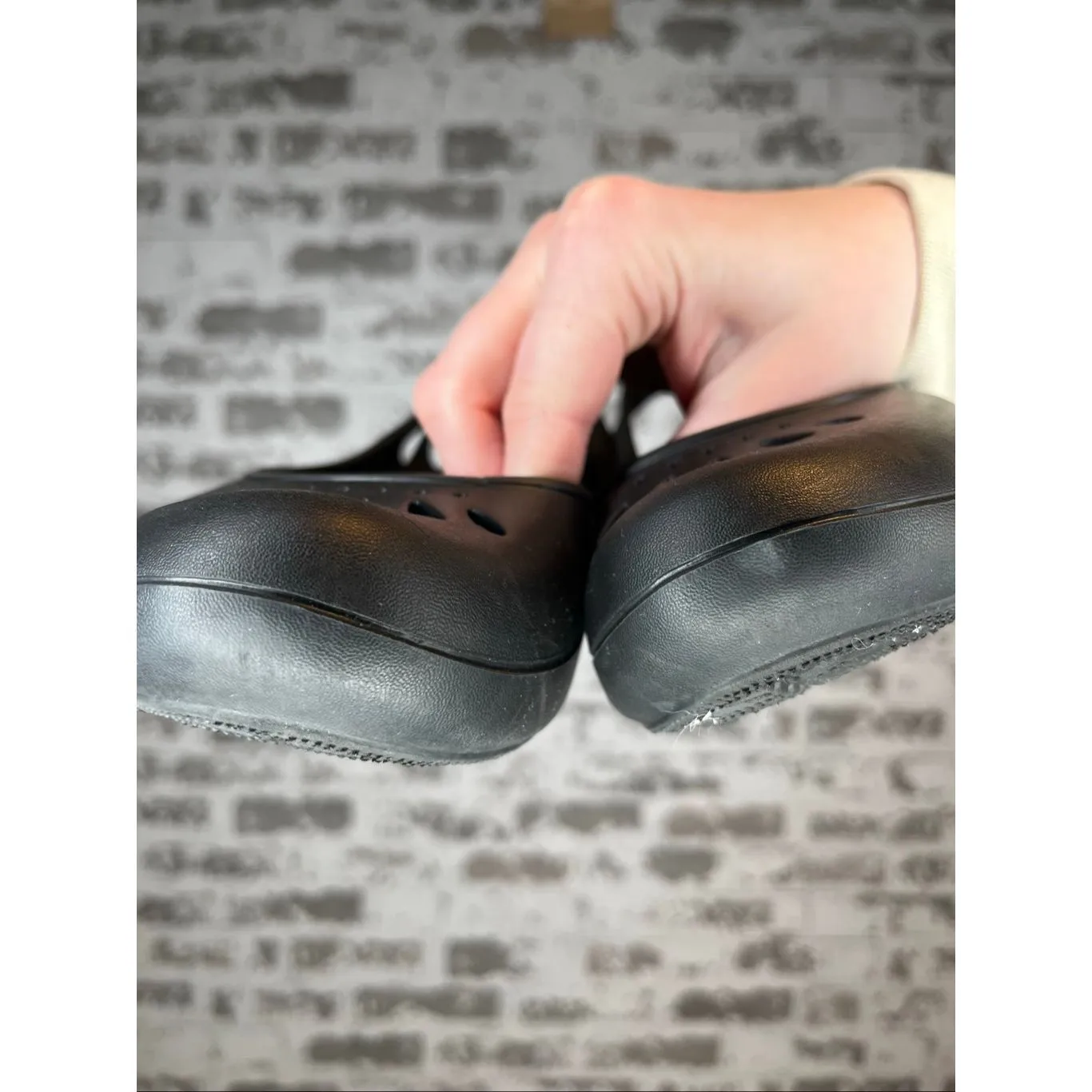 Crocs | women black flat rubber shoes - Image 4