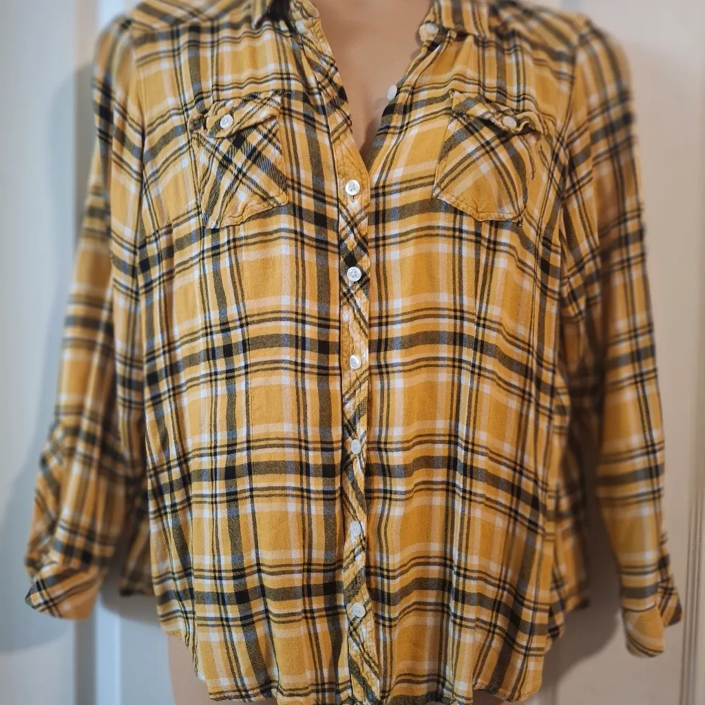 Torrid Sz 1 Yellow Plaid Women's Top - Image 6
