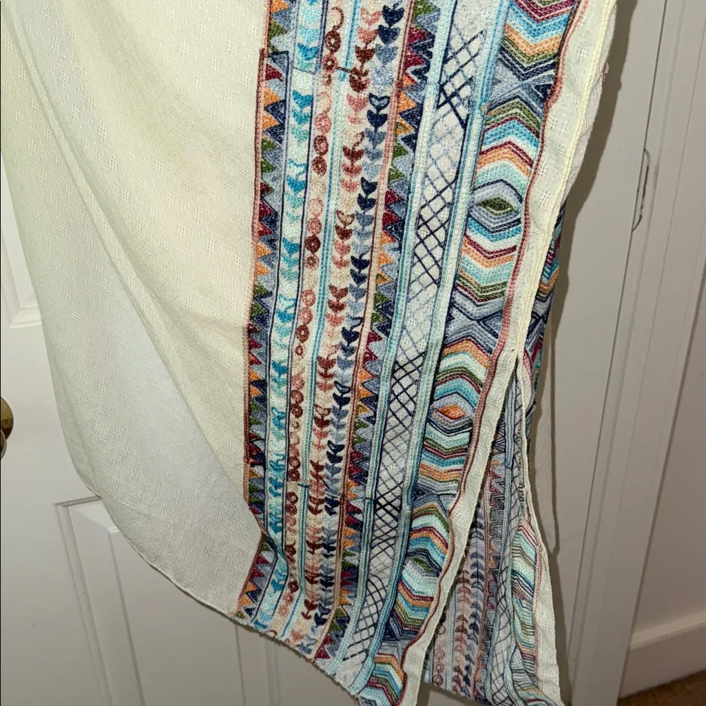 Three Bird Nest Boho Poncho Size undefined - Image 3