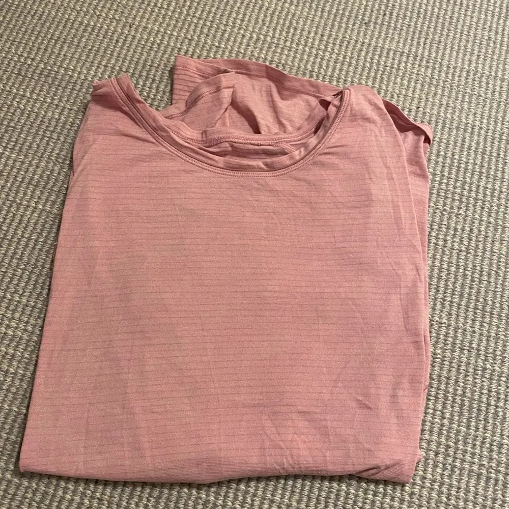 Women’s Lululemon Another Mile Short Sleeve SIZE 6 - Image 2
