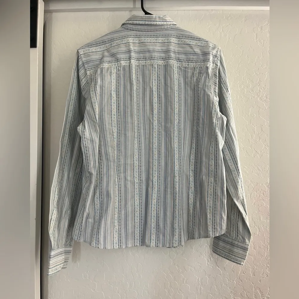 L.L Bean Vintage Women’s Button Down Collared Long Sleeve Shirt Floral Striped L Blue Size L - Image 2
