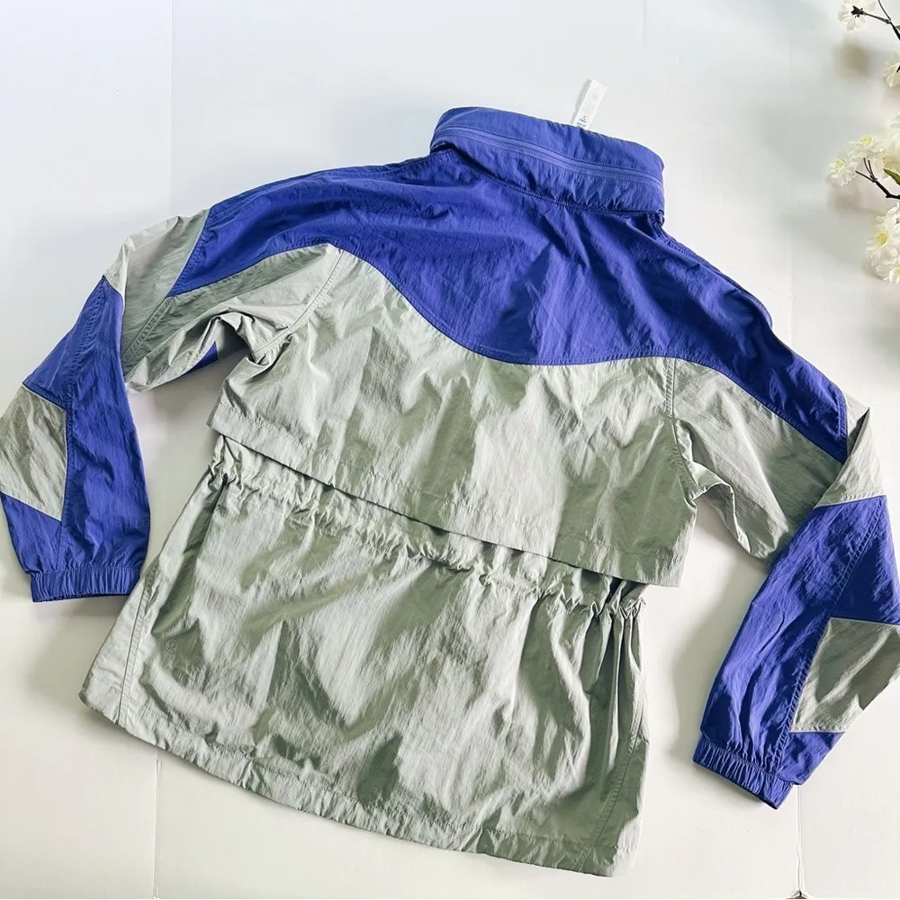 NEW Lululemon Evergreen Anorak Jacket Charged Indigo / Seal Grey Size 2 - Image 7