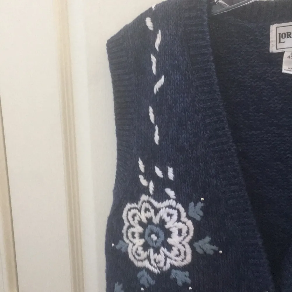 FINAL MARKDOWN Ladies’ Lord Isaacs Vest (L) Size L - Image 2