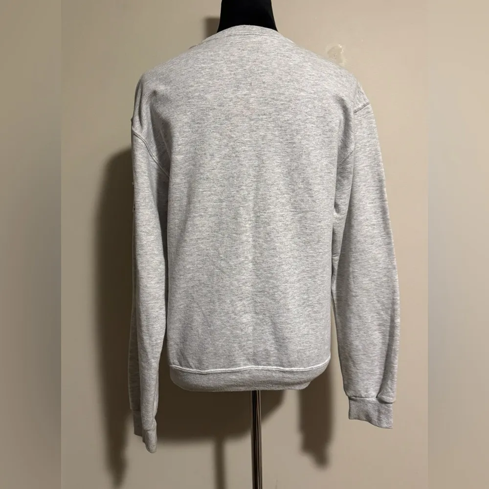 EUC USA vs Everybody Gray and Blue Pullover Sweater size small - Image 4