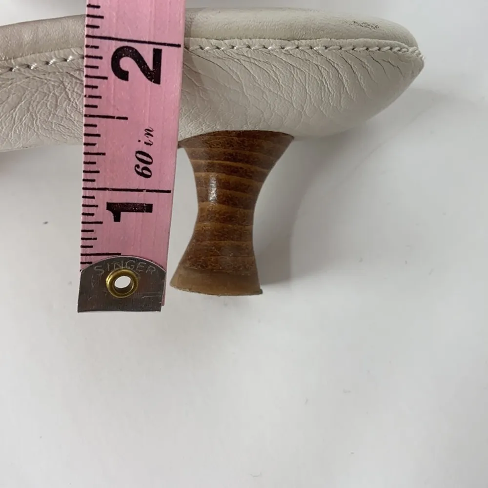 Hush Puppies White Leather Slip On Floral Sandals Size 9 - Image 7