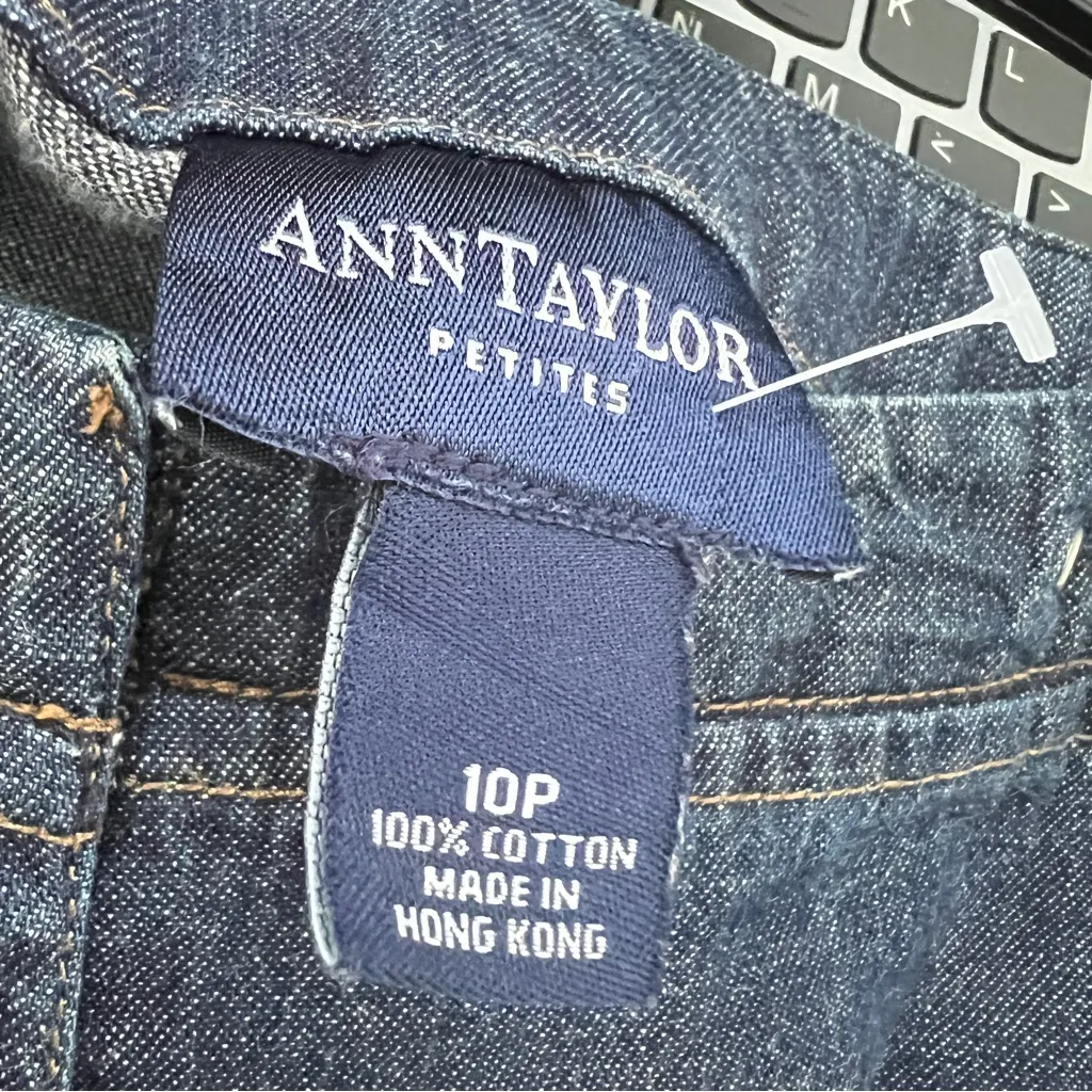 Ann Taylor Dark Blue Denim WIDE LEG Jeans
Petite size 10P NEW - Image 9