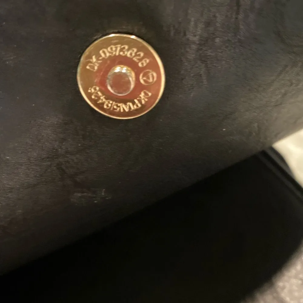 #135 Boutique Leather Black Saddle Bag - Image 6