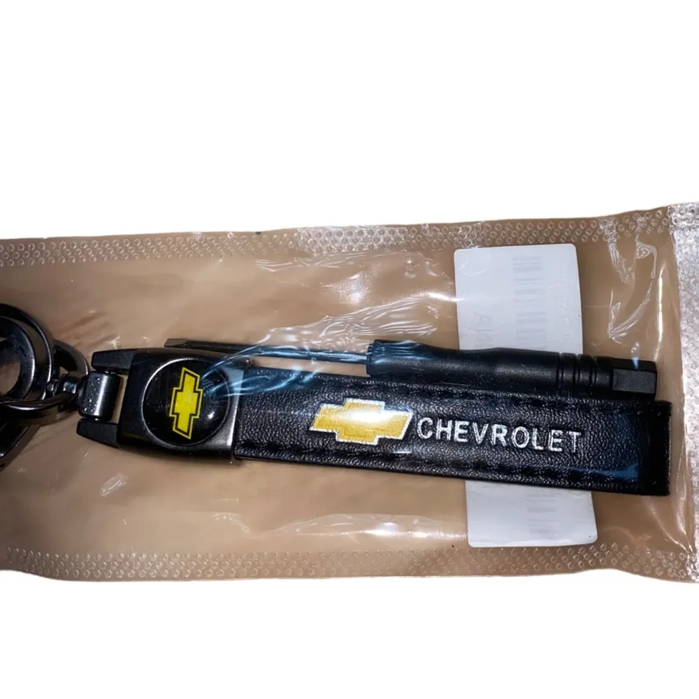 🎓 NWT Chevrolet Black Keychain - Image 3