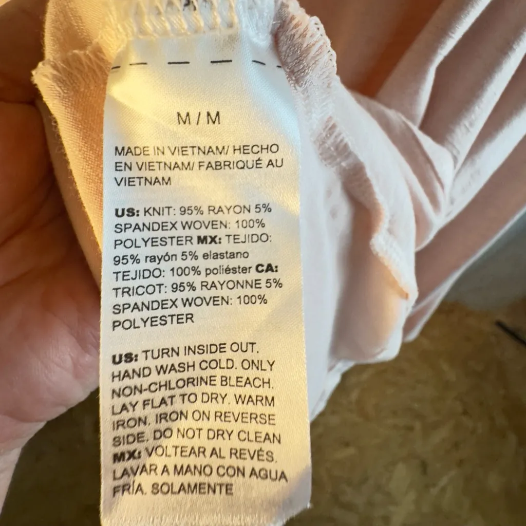 White House black market light pink dolman 3/4 sleeve tee blouse with shimmer - Image 6