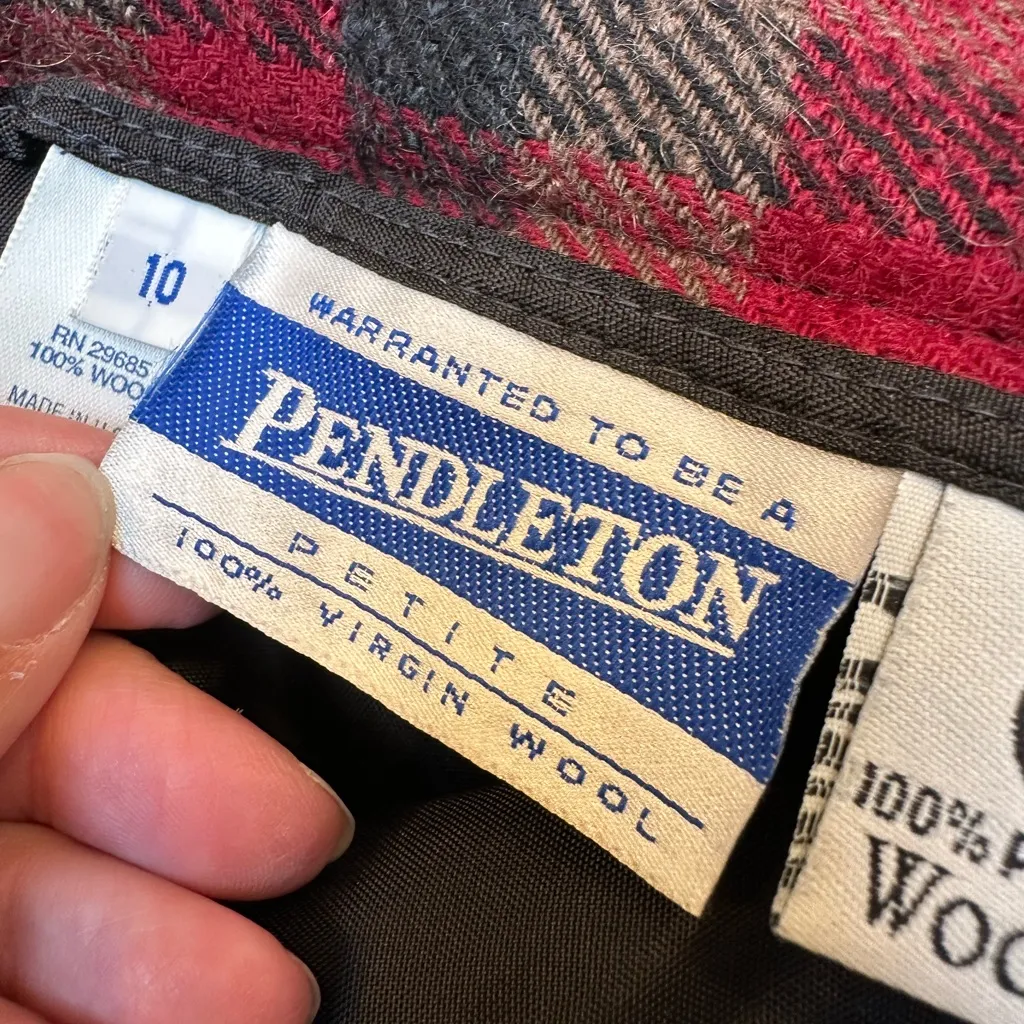 Vintage Pendleton 100% Virgin Wool Tartan Plaid Skirt Red Black Size 10 Petite - Image 9