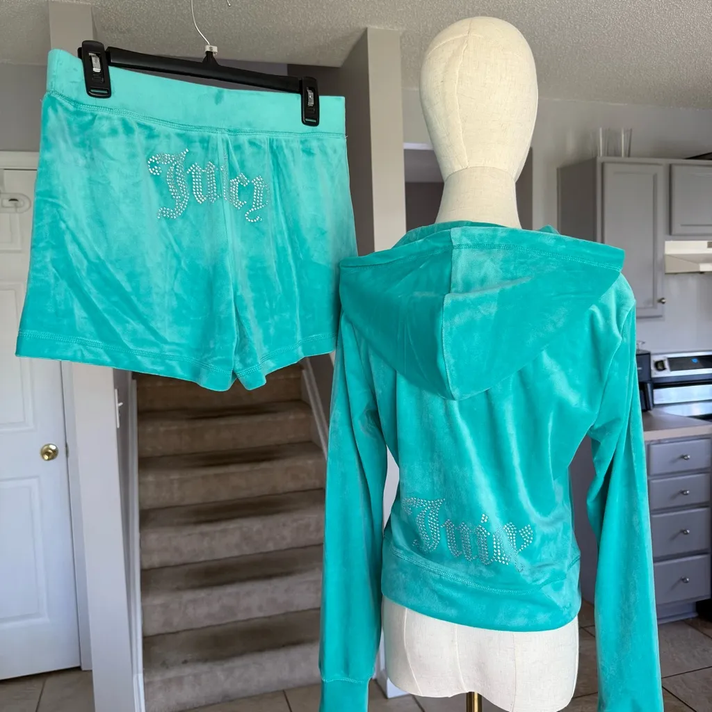 Juicy couture Teal Velour Hoodie and Shorts Set size medium - Image 2