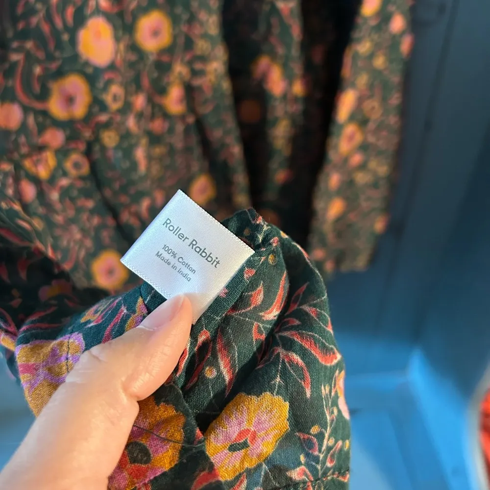 Roller Rabbit  Floral Print Women's Blouse, Size Small - Image 6