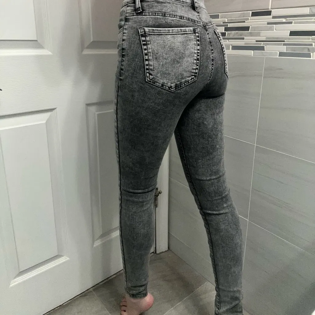 Garage Women's Charcoal Skinny Jeans - Image 2