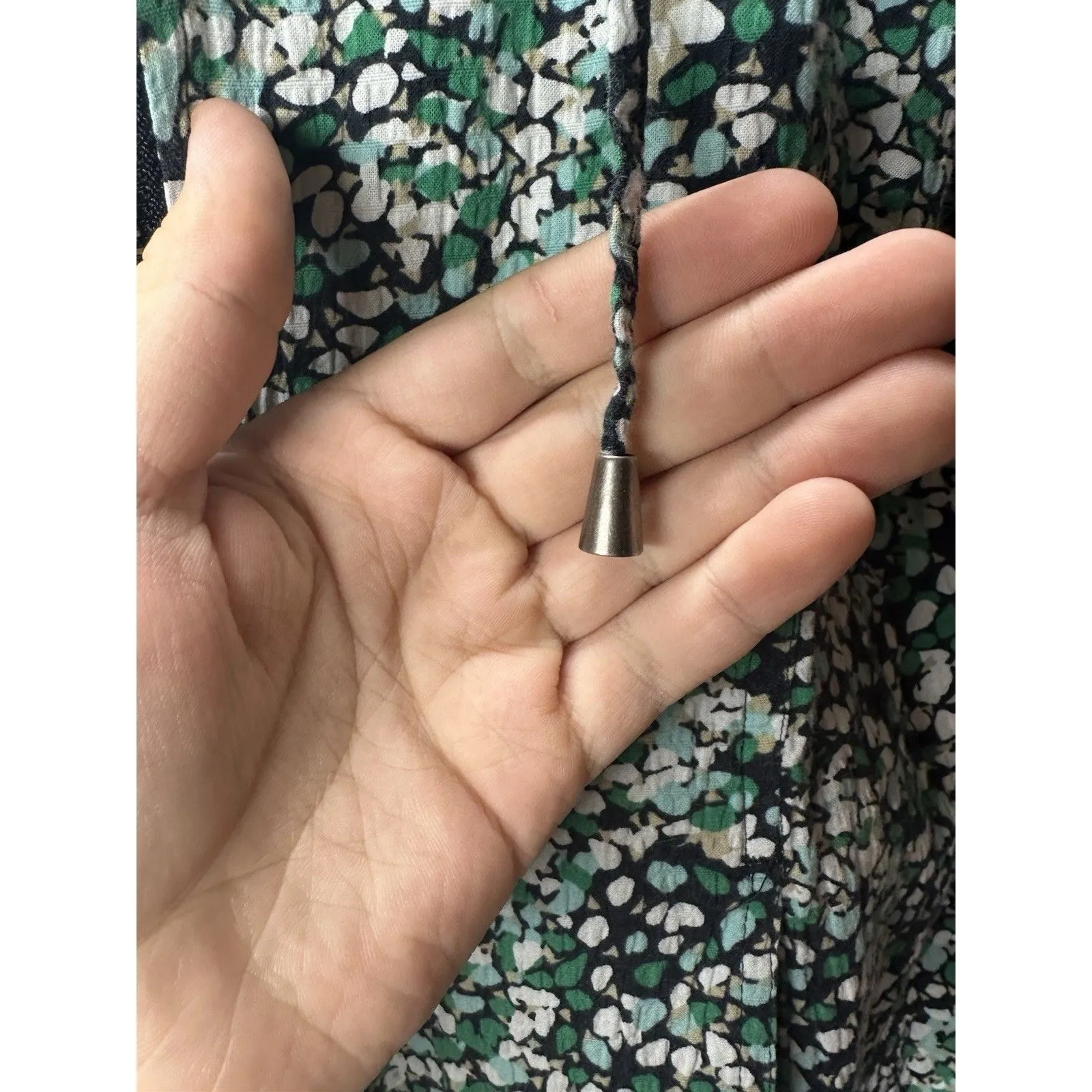 Christopher & Banks Women’s Sweatshirt Medium Zip Up - Image 9