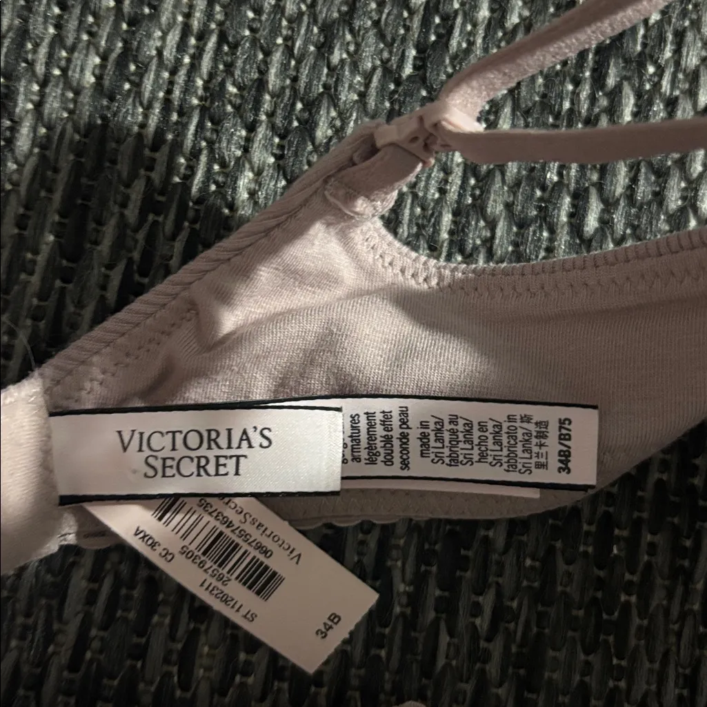 Victoria secret t-shirt lightly lined wireless bra - Image 5