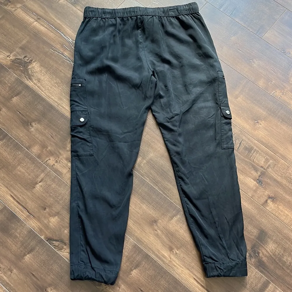 Banana Republic Black Lyocell Cargo Joggers Size Small - Image 2