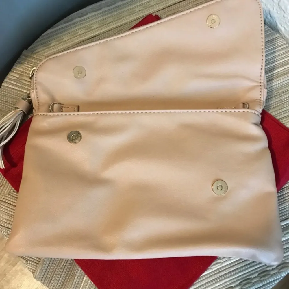 Aldo Creme clutch - Image 2