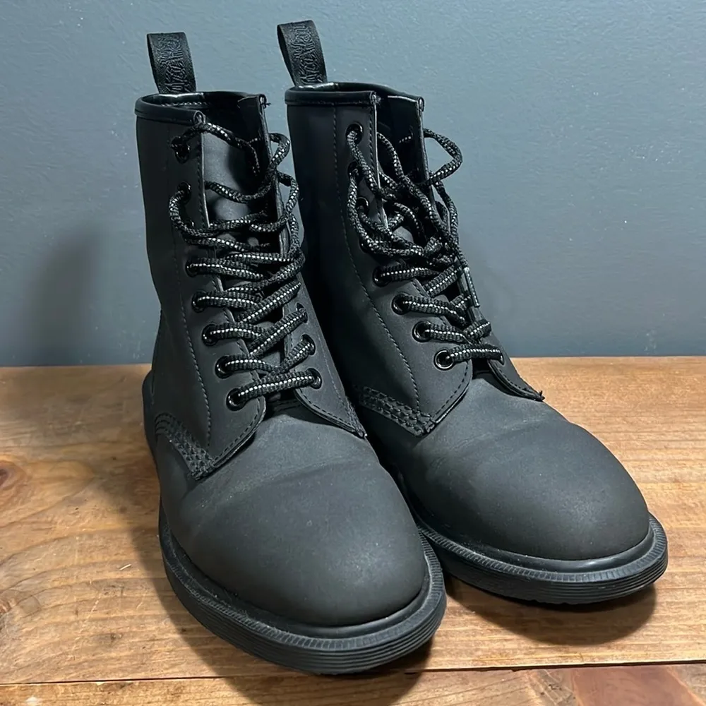 NWOB Dr. Martens WHITON reflective combat moto boots size 7 darker at night - Image 11