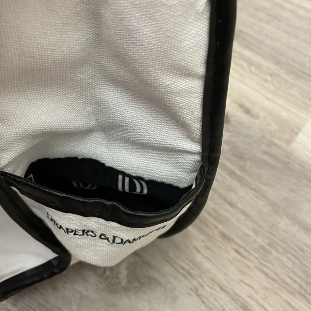 Draper's & Damon's White with Black Snap Top Tote Bag with Side Beverage Pockets - Image 7