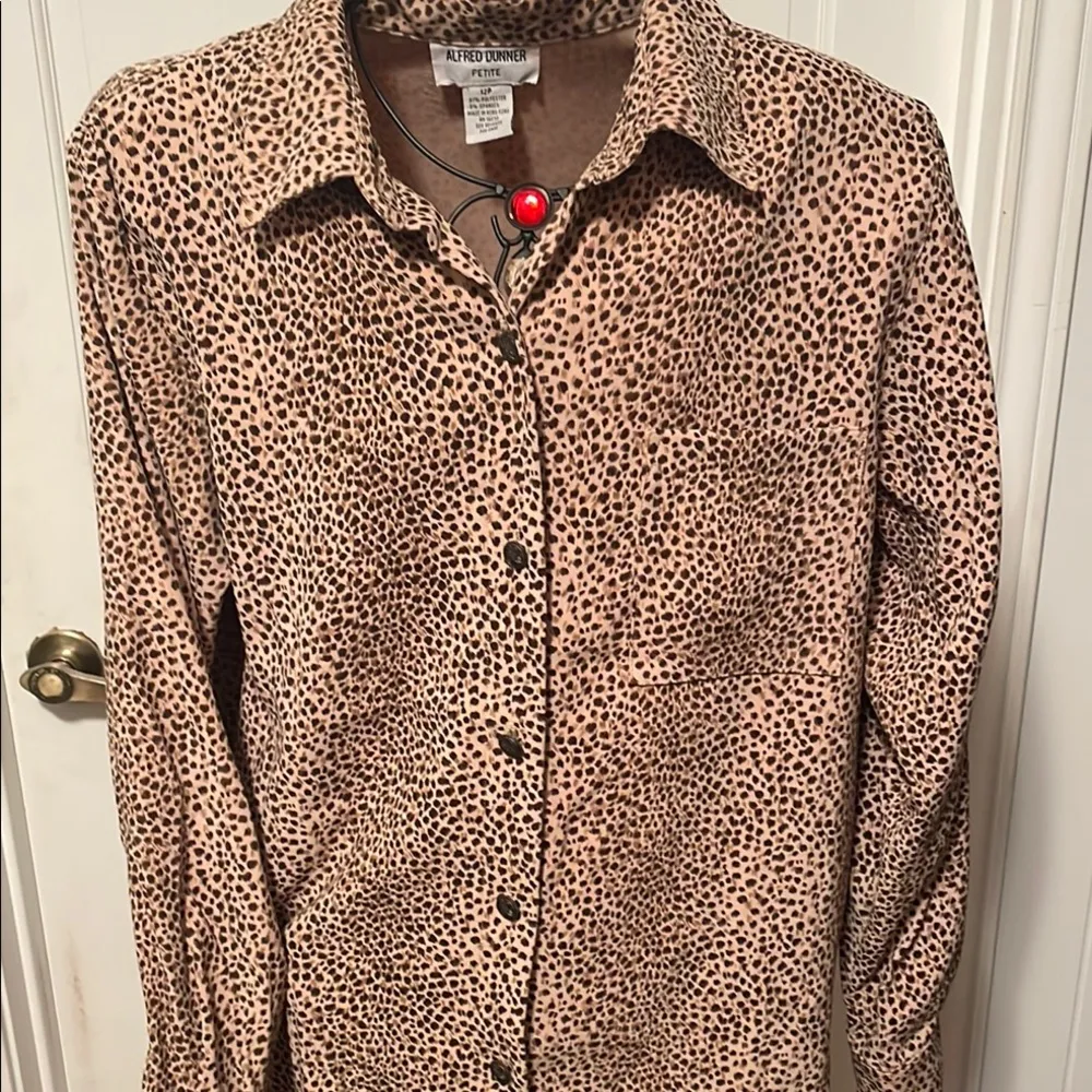 🦋🦋🦋BOGOHO 🦋🦋🦋VTG Alfred Dunner Stylish Leopard Print Button-Up Shirt-12P - Image 2
