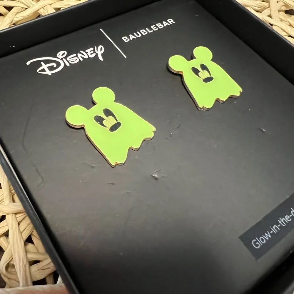 DISNEY X BAUBLEBAR • GLOW IN THE DARK • GHOST STUD EARRINGS - Image 5