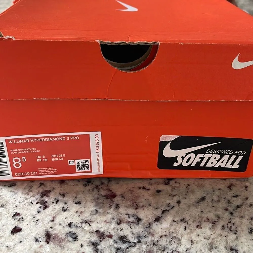 Nike Women’s Cleats‎ Lunarlon Size 8.5 White/Varsity Red New - Image 2