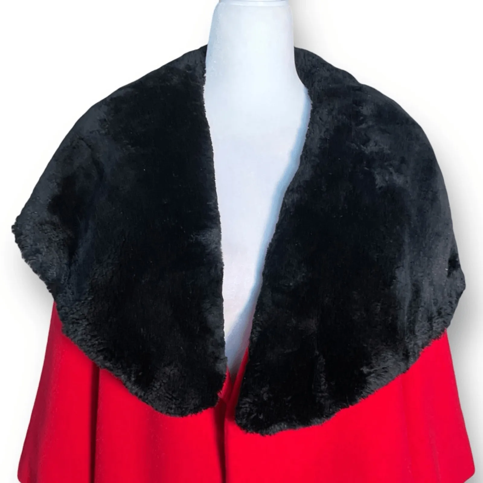 Vintage 50s Red Coat Black Faux Fur Collar Bains Las Vegas Medium Holiday Glam - Image 2