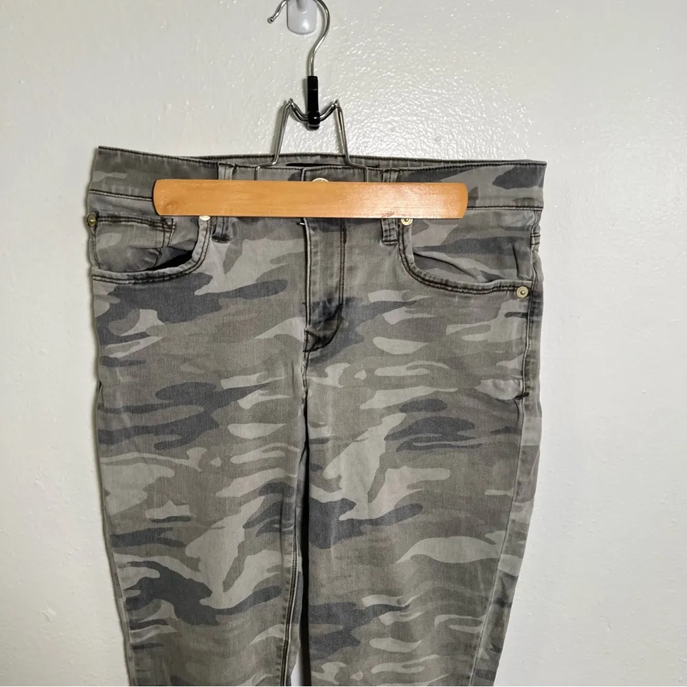 Express Jeans Ankle Jegging Faded Camo Mid-Rise 4R - Image 5