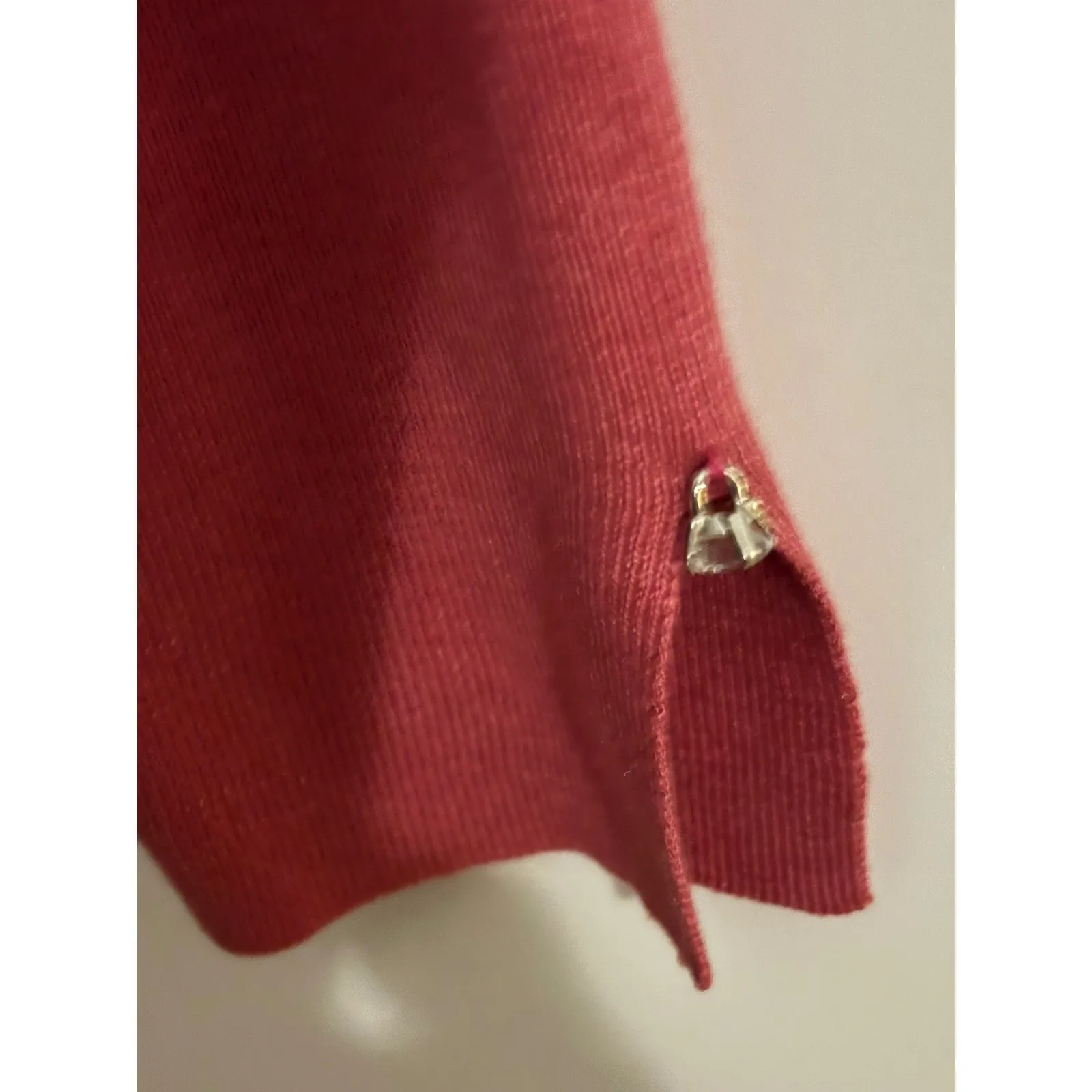 Ann Taylor Petite Red V Neck 3/4 Sleeve Knit Top With Jewel Accents Size Medium - Image 3